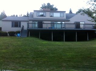 525 Station Rd, Amherst, MA 01002