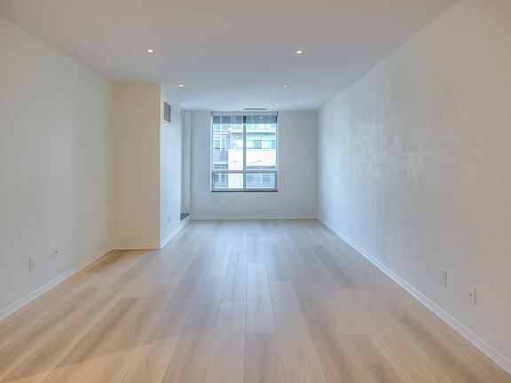 3rd image of 1863 Queen St E #512