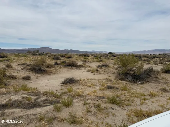 8105 Hooten St, Silver Springs, NV 89429