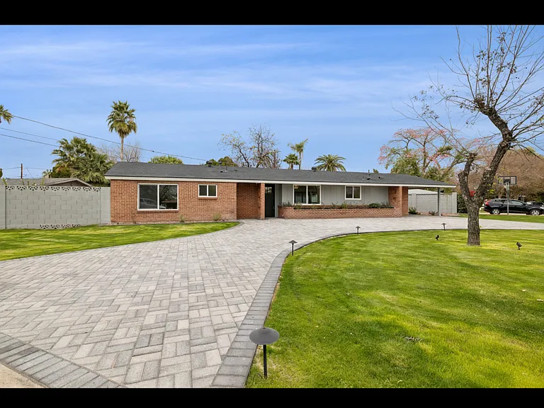 1216 W Rovey Ave — Photo 21