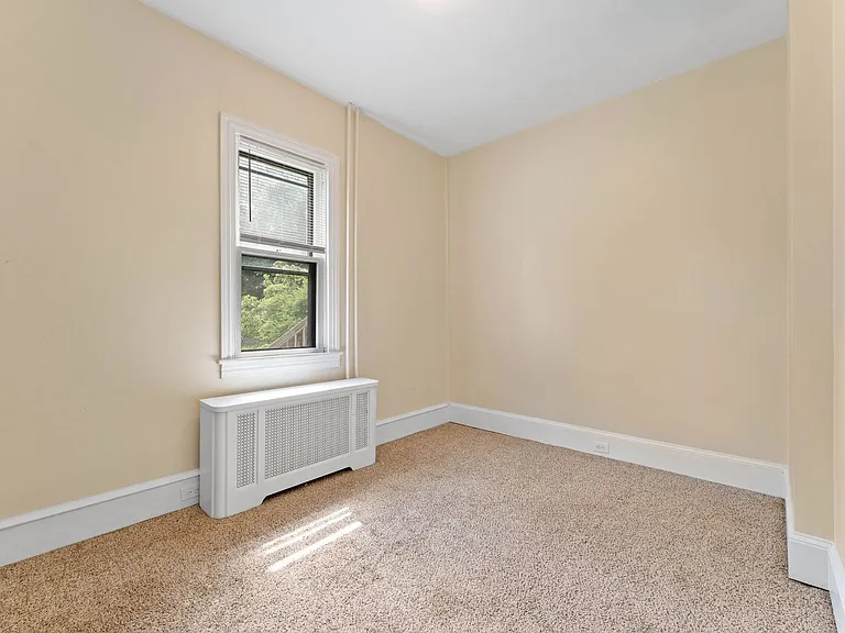 519 Kings Hwy — Photo 16
