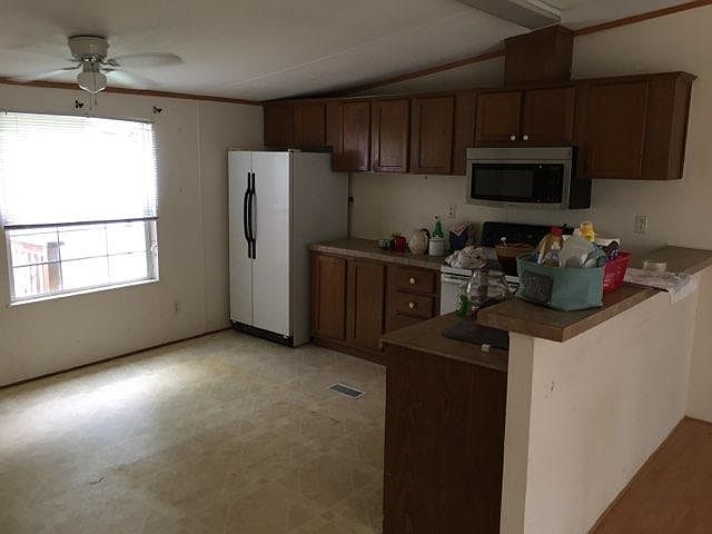 2nd image of 119 Patricia Ann Dr