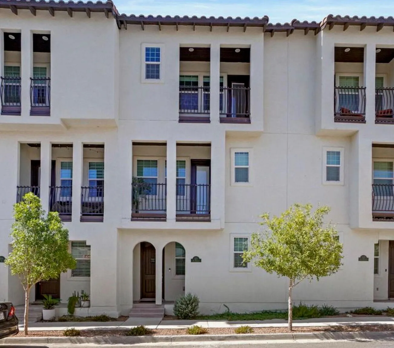 3 bed, 1632 sqft, $2,495 — Photo 1