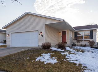 827 50th Ave NW, Rochester, MN 55901