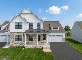 1229 Hershey Ln, Lancaster, PA 17601