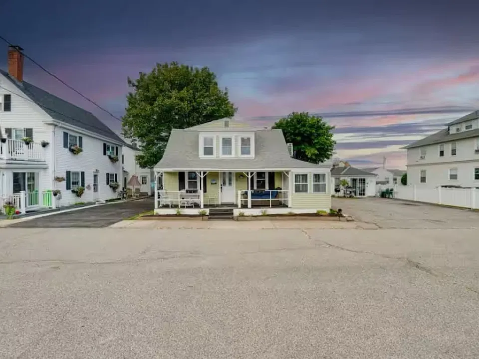 6 Camp Comfort Ave