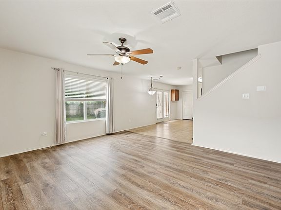 5th image of 721 Redwing Dr