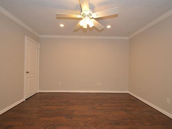 3rd image of 2611 Ashmont Dr
