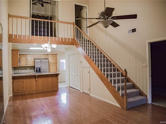 4th image of 3635 Greenacres Dr #302