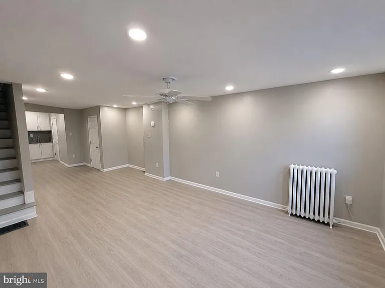 1322 S Newkirk St — Photo 5