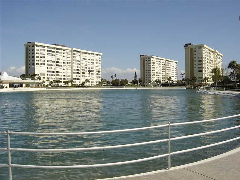 1st image of 4550 Cove Cir APT 104