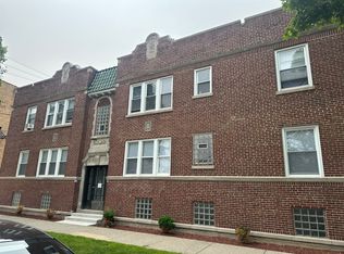 2422 N Kilbourn Ave #1, Chicago, IL 60639