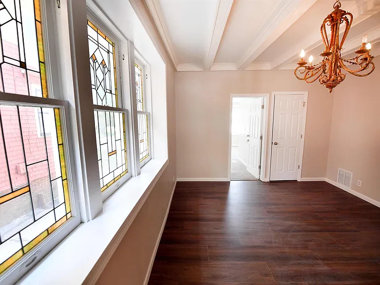 1027 N University St — Photo 14