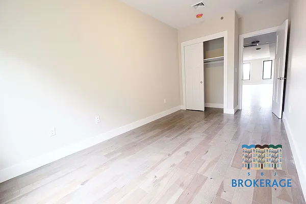 Rented by SBJ Brokerage, LLC | media 34