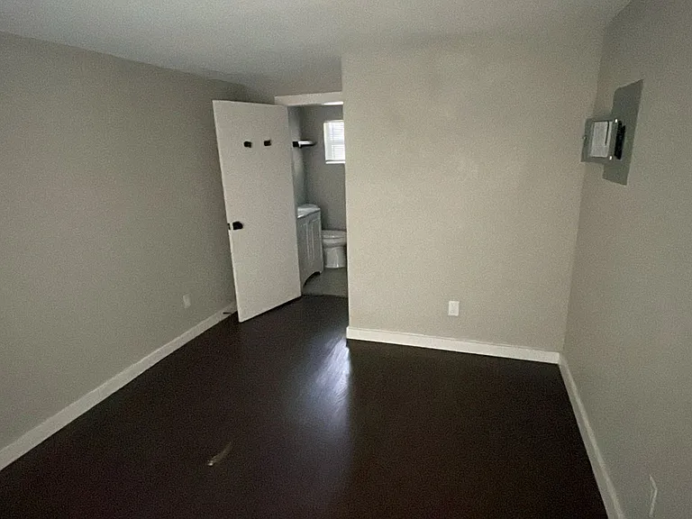 235 Gabriel #4 — Photo 11