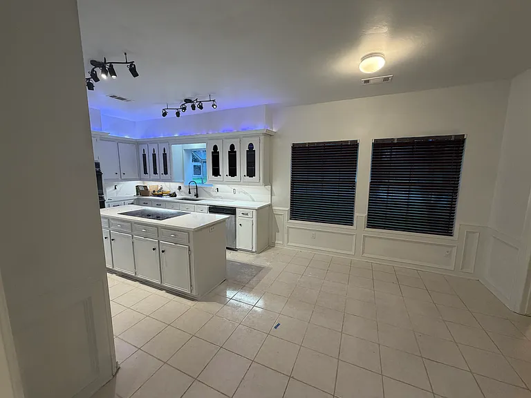 7218 Holder Forest Ct — Photo 30