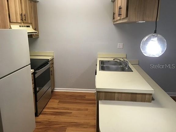 3rd image of 1923 NW 23rd Blvd APT 201