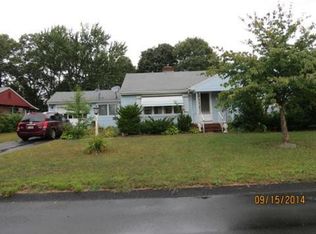24 Dinsmore St, Lowell, MA 01852