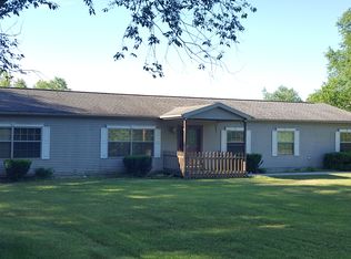 573 Rose Dr, Gladwin, MI 48624