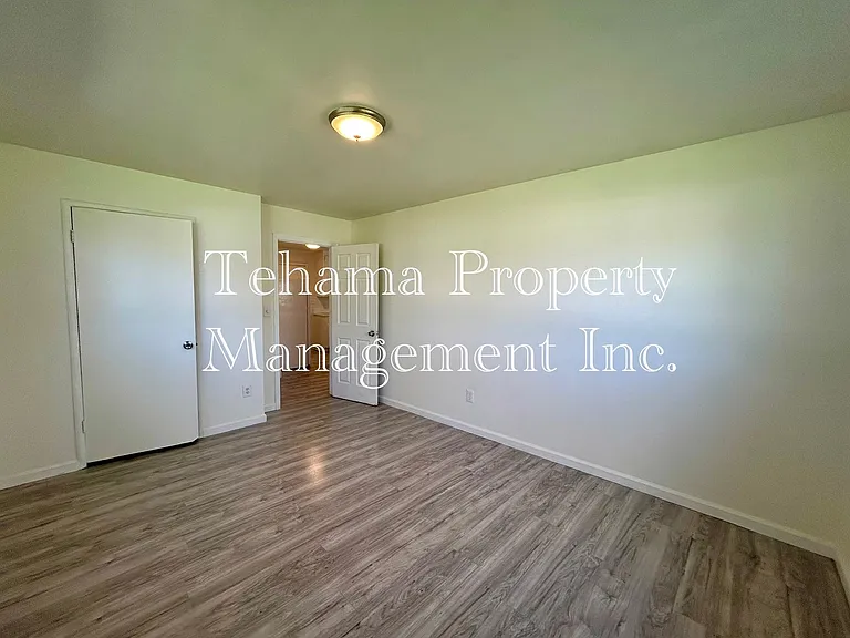 24850 5th Ave — Photo 11