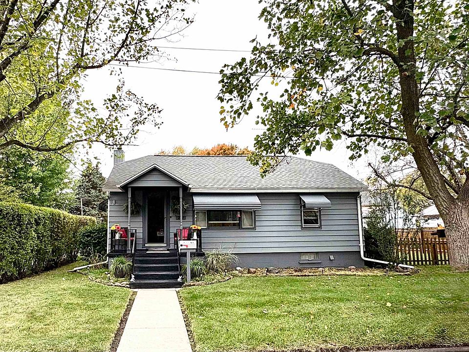 1st image of 702 S Oak St