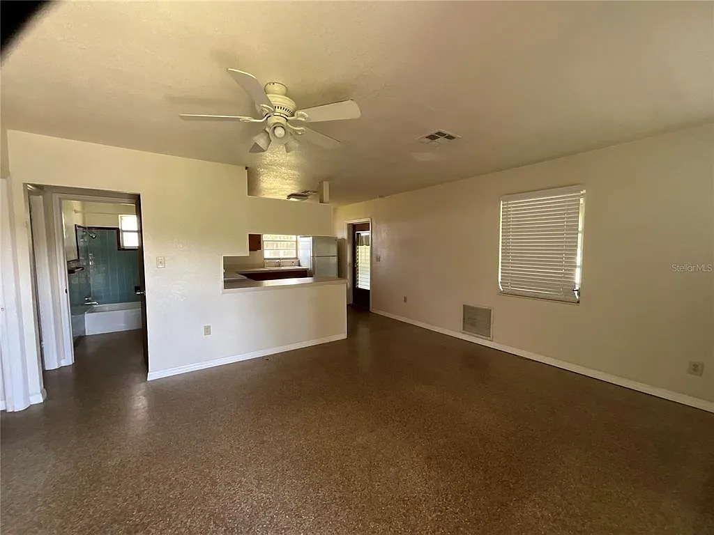 2 bed, 1.0 bath, 1378 sqft, $1,450 — Photo 2