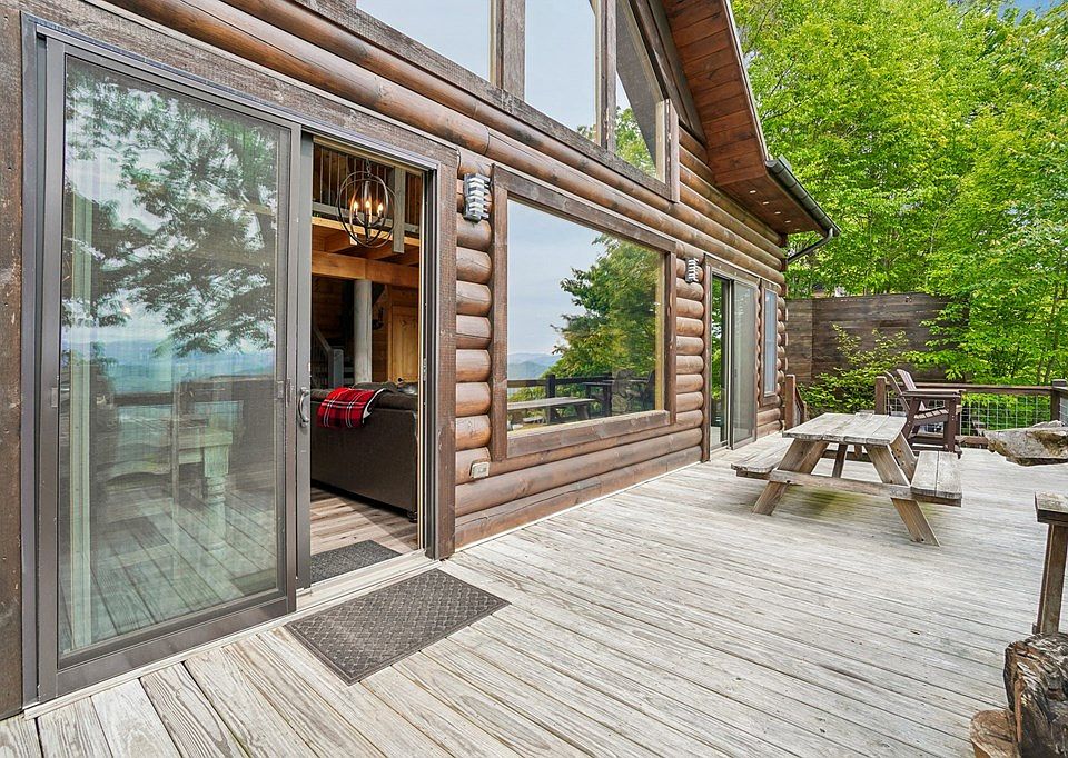13th image of 91 Lady Slipper Ln