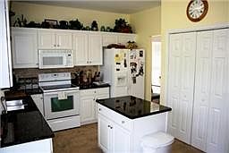 3rd image of 5648 Traceside Dr