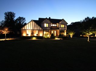 10932 Huntington Close, North Royalton, OH 44133