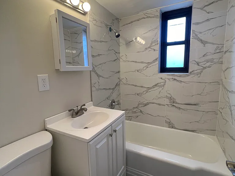 111 Washington St #2G — Photo 5