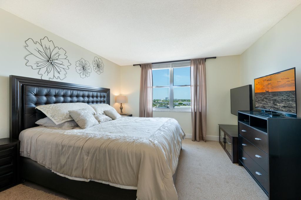 777 S Federal Highway #RP906, photo 8