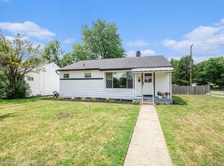 1510 S Harris Rd, Ypsilanti, MI 48198