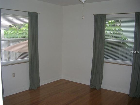 5th image of 234 9th Ave N