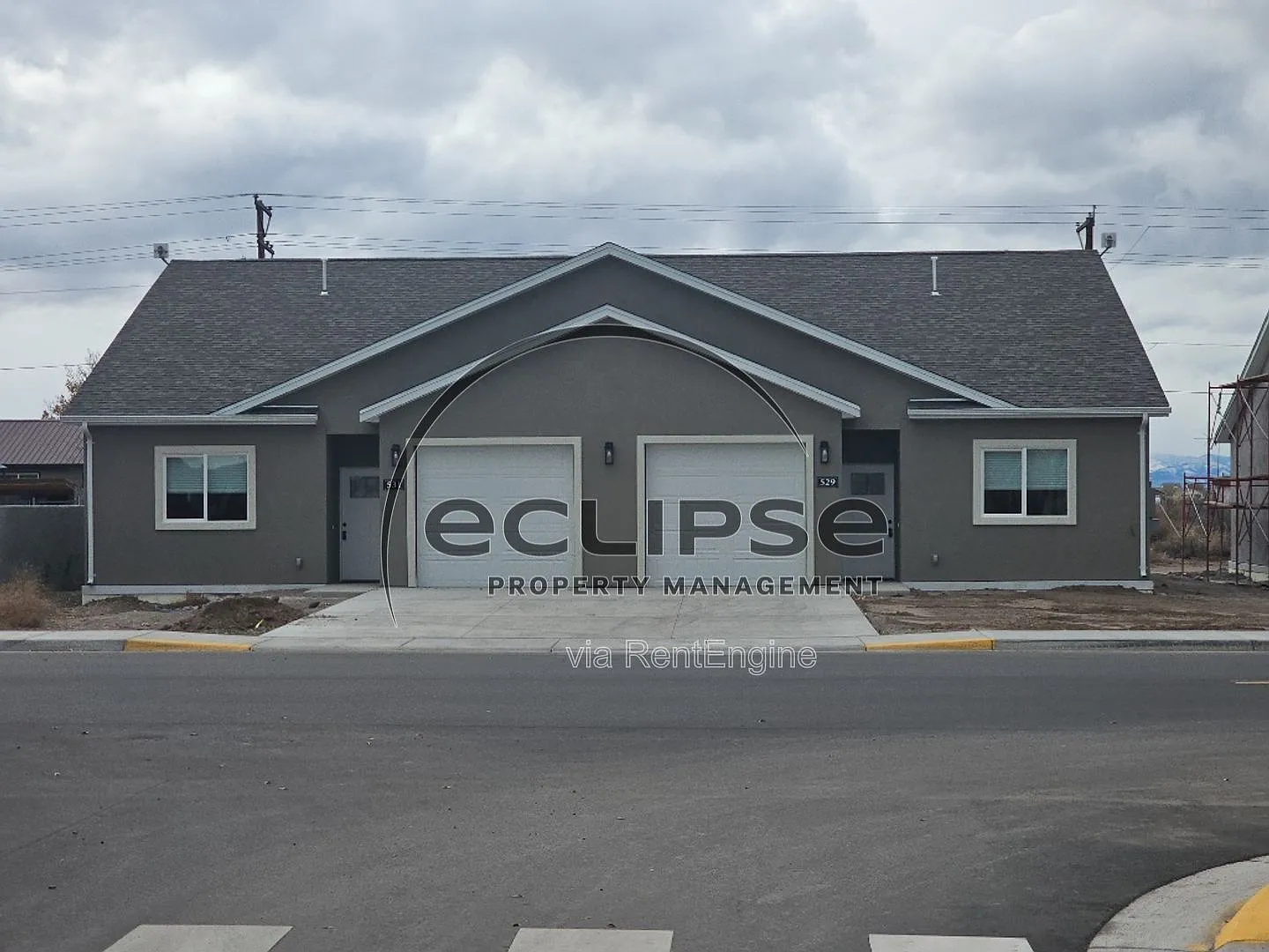 3 bed, 2.0 bath, 1275 sqft, $1,925 — Photo 1