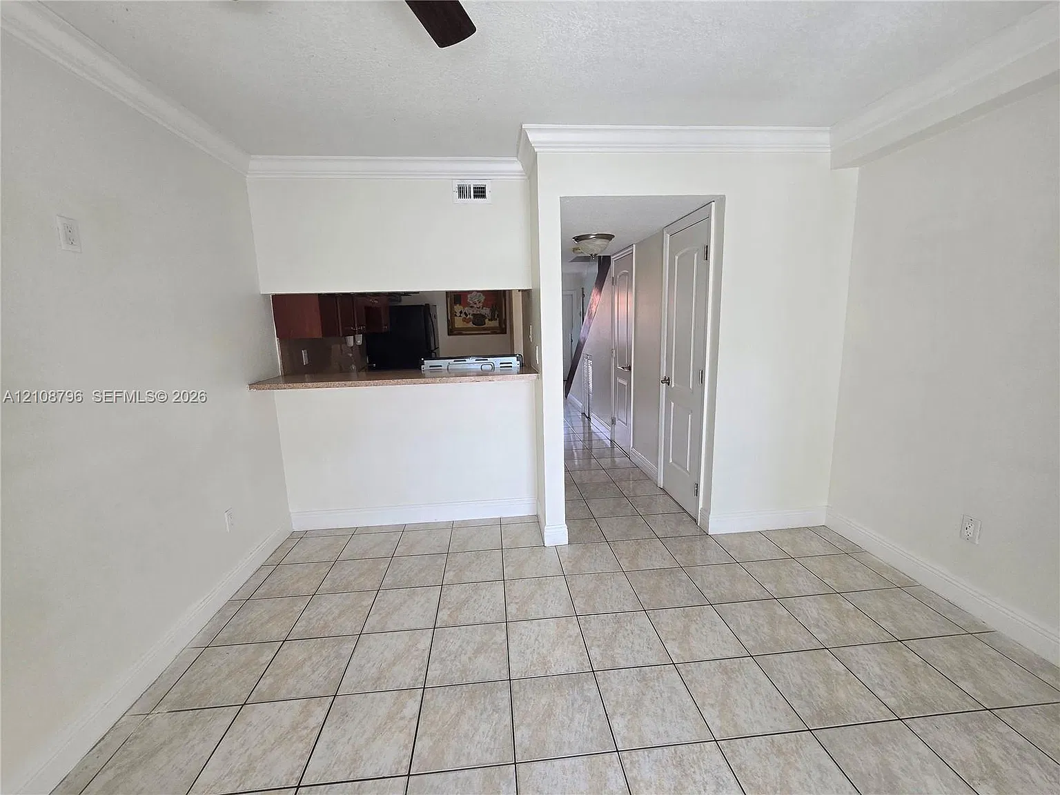 Westland Village Condo Ii — Photo 2