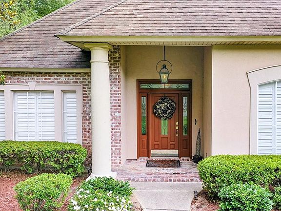 3rd image of 451 Autumnwood Rd