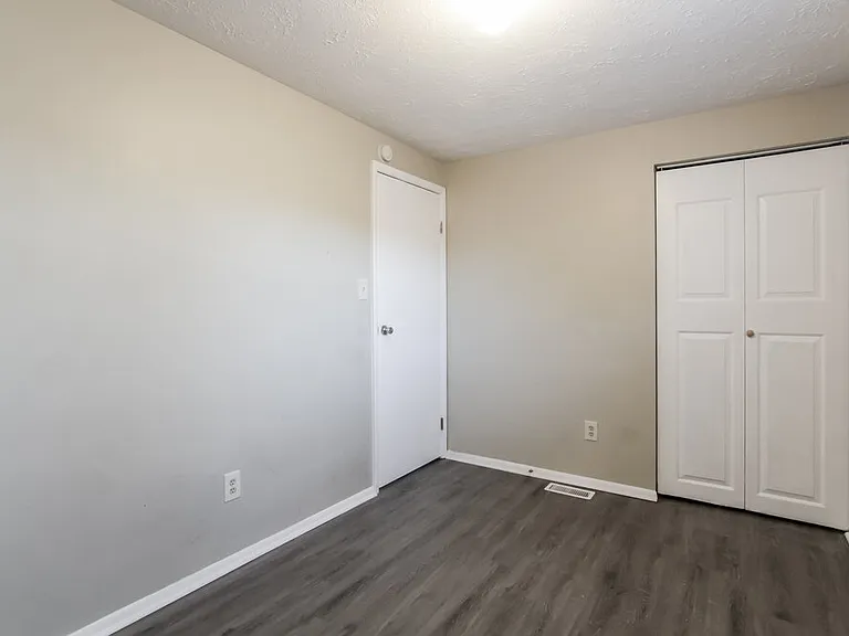 8931 Squire Ct — Photo 17