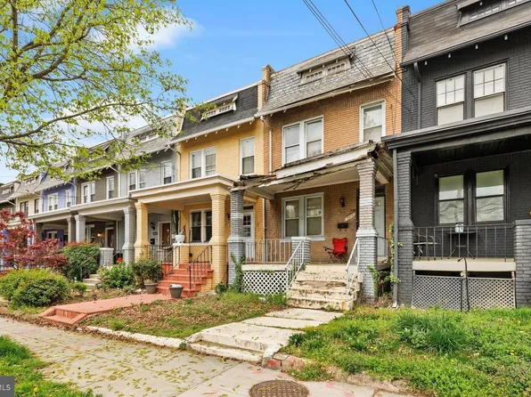 2626 10th St NE, Washington, DC 20018