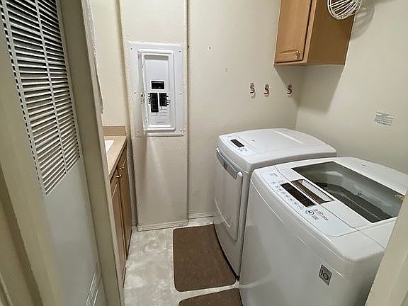 2nd image of 3085 Ponderosa Dr