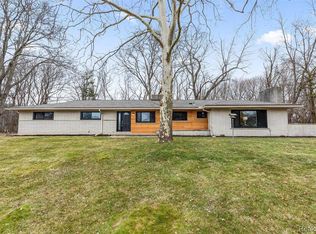 995 N Reading Rd, Bloomfield Hills, MI 48304