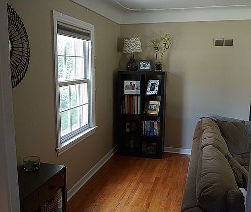 2nd image of 626 Hoyt St SE