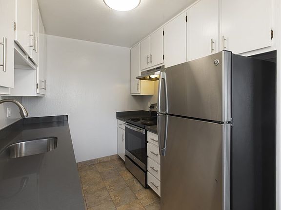 4th image of 700 Presidio Ave APT 402