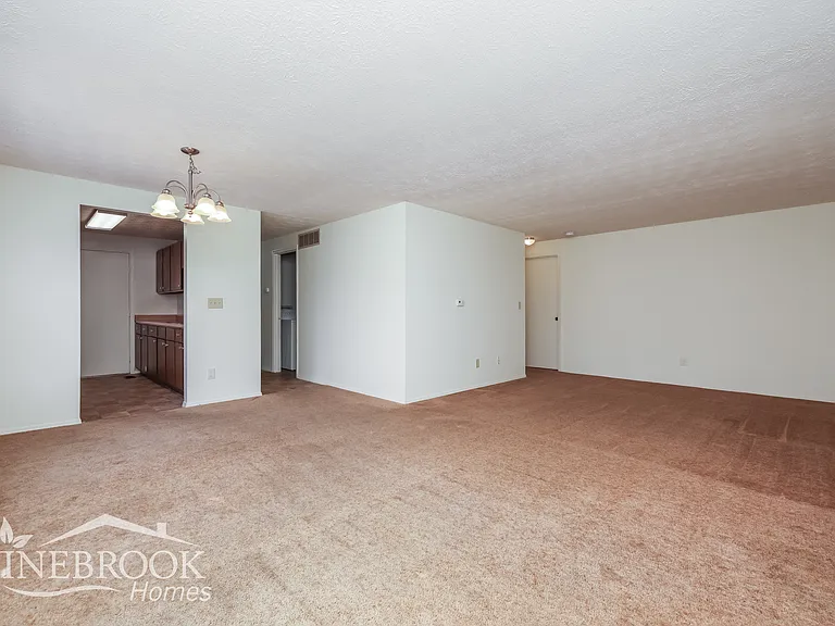 8680 Belle Chase Dr — Photo 3