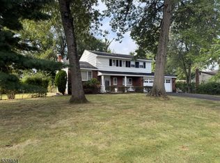 5 Addison Dr, Fairfield, NJ 07004