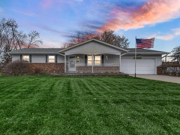 9344 Buchanan St, Crown Point, IN 46307