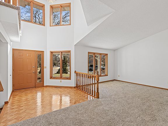 5th image of 1205 Choke Cherry Rd