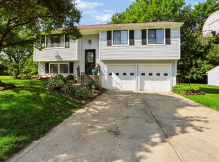 4152 Oil Creek Dr, Indianapolis, IN 46268
