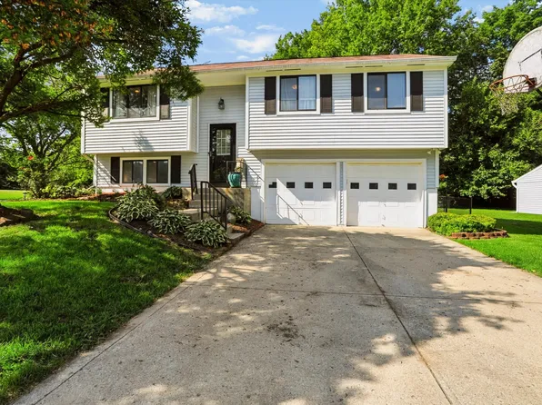 4152 Oil Creek Dr, Indianapolis, IN 46268