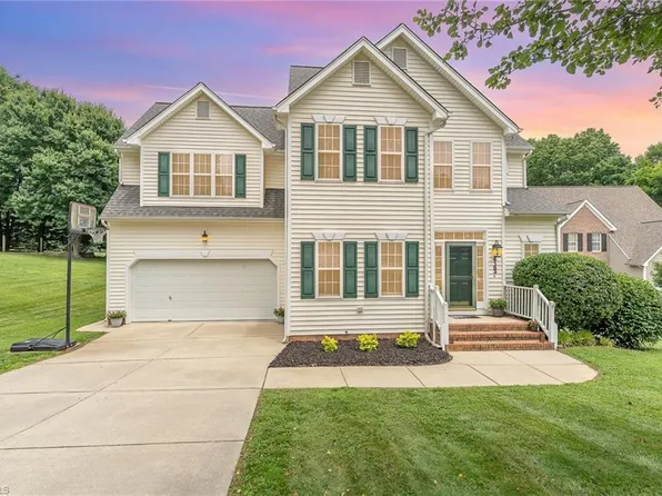 4153 Queens Grant Rd, Jamestown, NC 27282