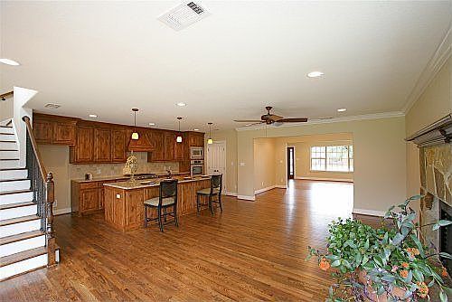 3rd image of 1512 El Campo Dr